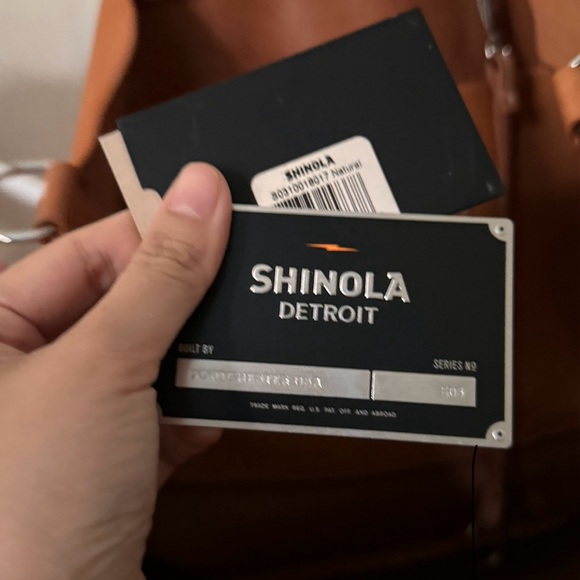 Shinola Detroit Women's Medium Classic Signature Bourbon Leather Tote. - Picture 6 of 8